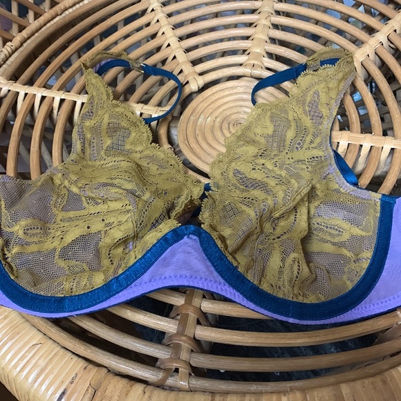 KARLA LACE HIGH APEX UNDERWIRE BRA34 D new without tags - Picture 6 of 9